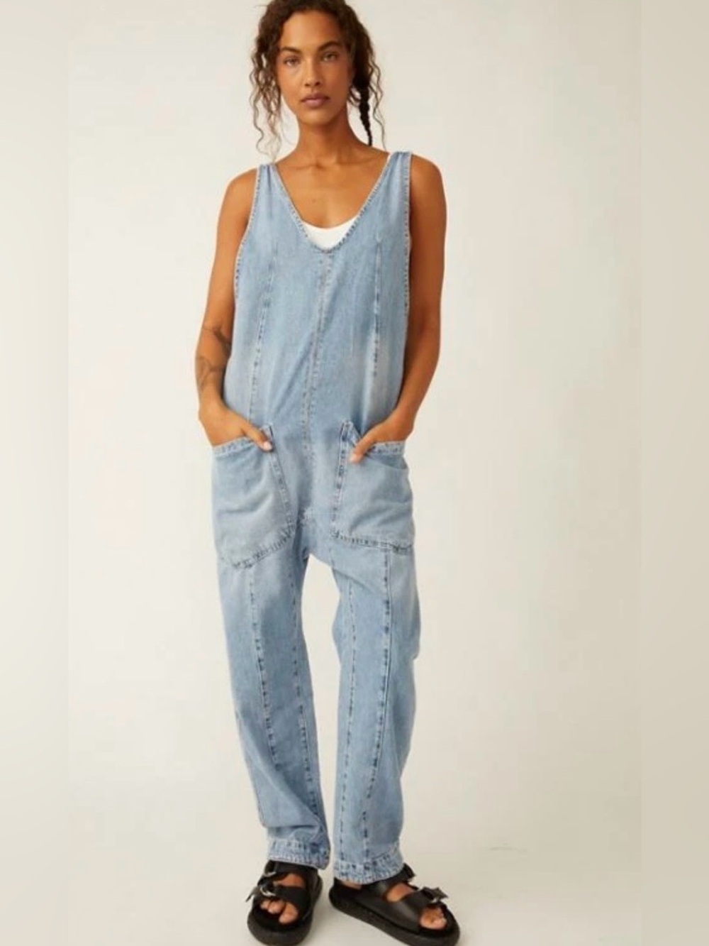Free People Blue Denim Overall Jumpsuit V-Neck Sleeveless Pockets XS Relaxed